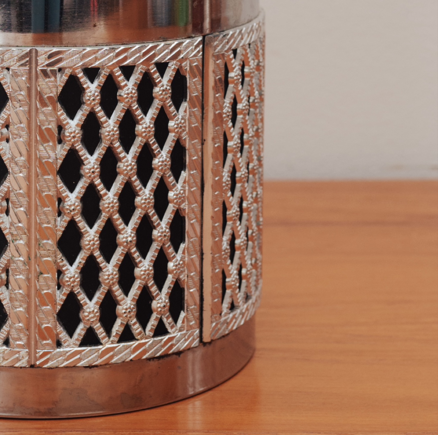 Hollywood Regency Silver Lattice Ice Bucket - photo 3
