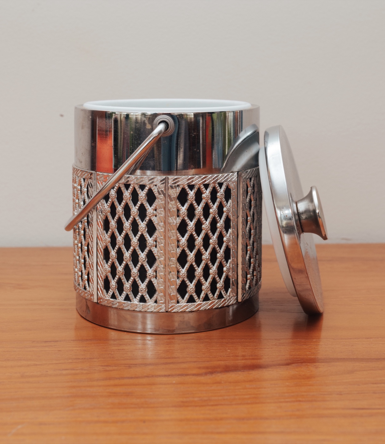 Hollywood Regency Silver Lattice Ice Bucket - photo 2