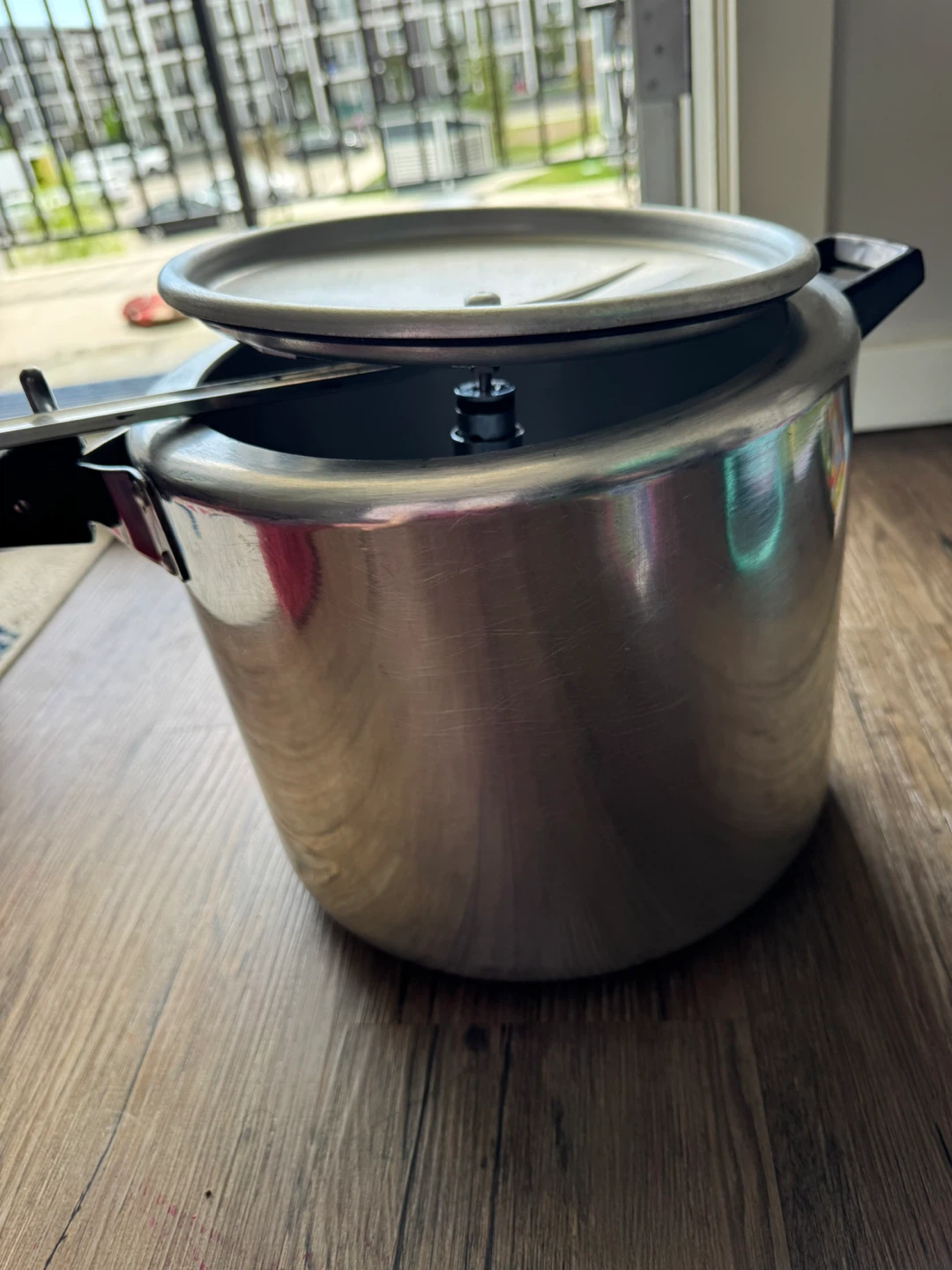 Hawkins Pressure Cooker - photo 2
