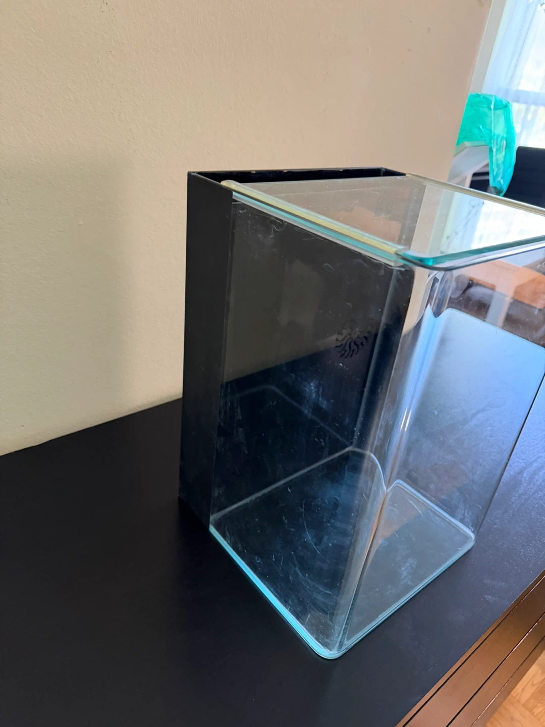 Marineland 5 Gallon Portrait Tank - photo 3