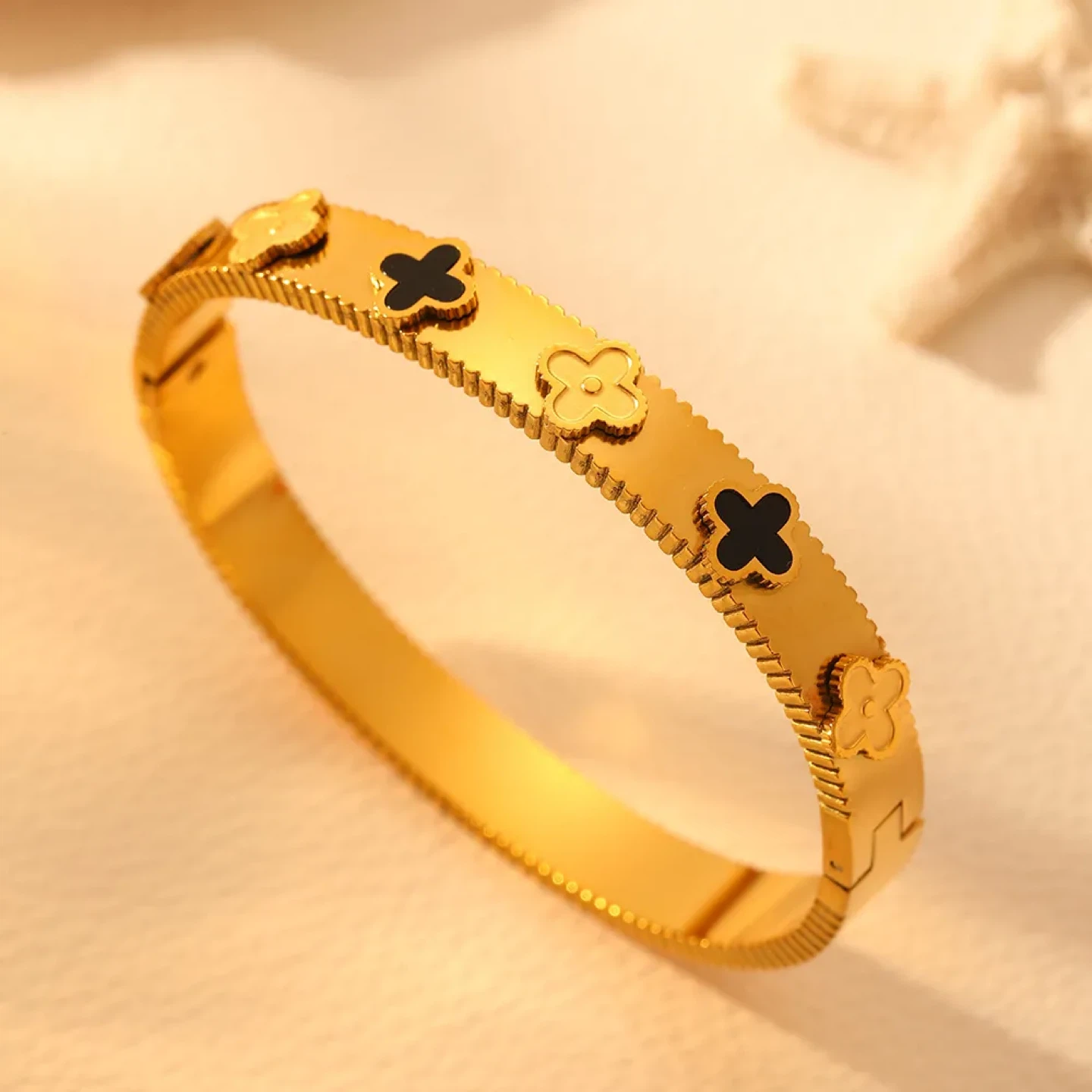 Clover Sparkle Bangle Collection