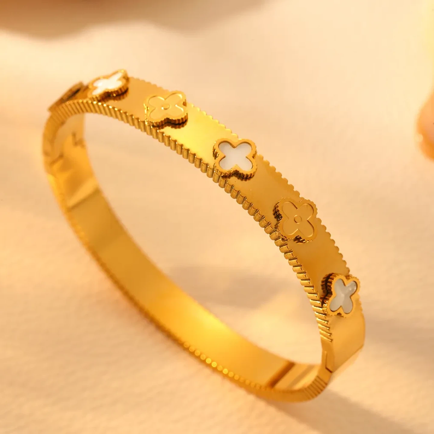 Clover Sparkle Bangle Collection - photo 3
