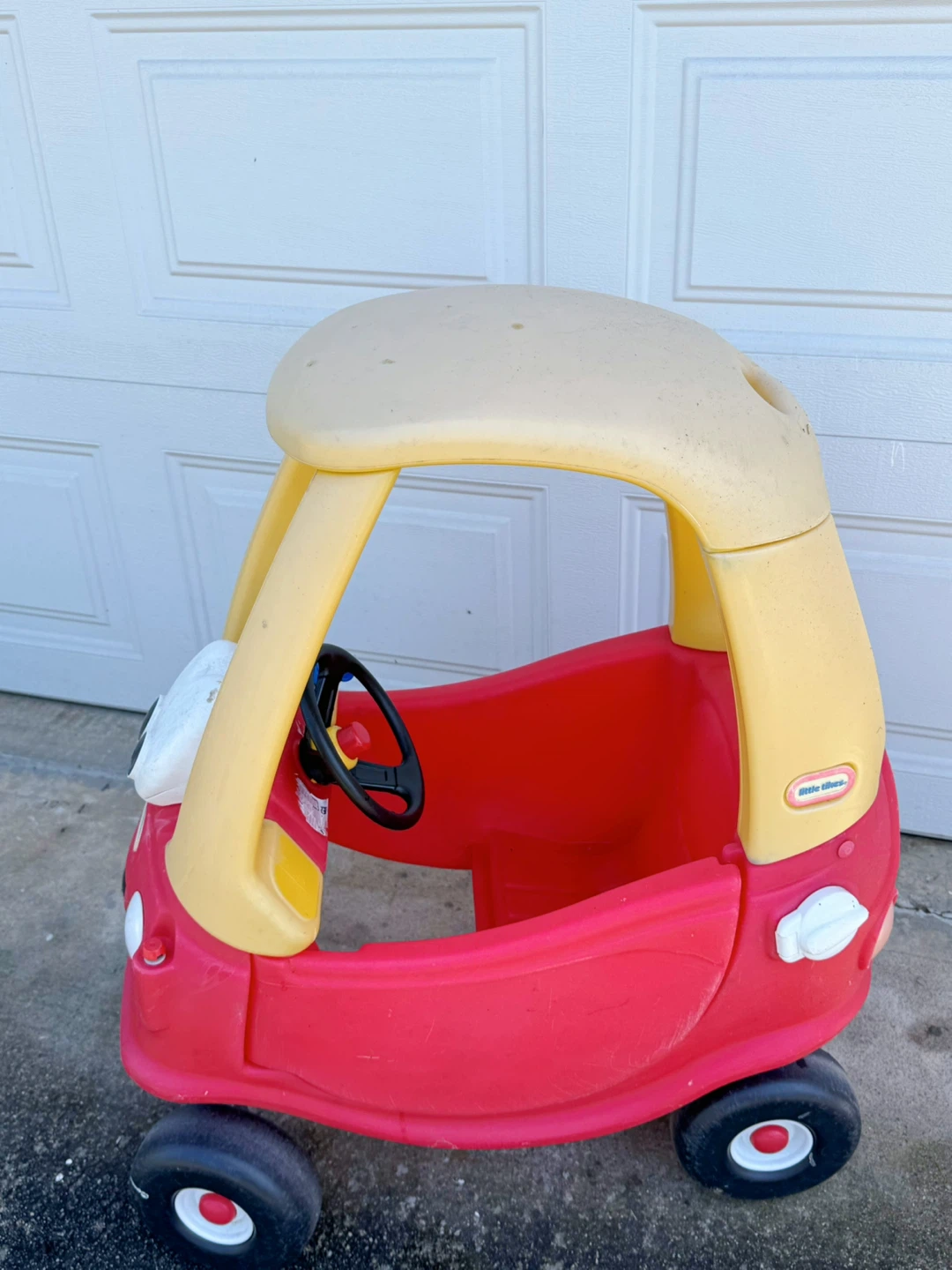 ⭐️SALE⭐️Little Tikes Cozy Coupe Ride On Car Large - photo 3