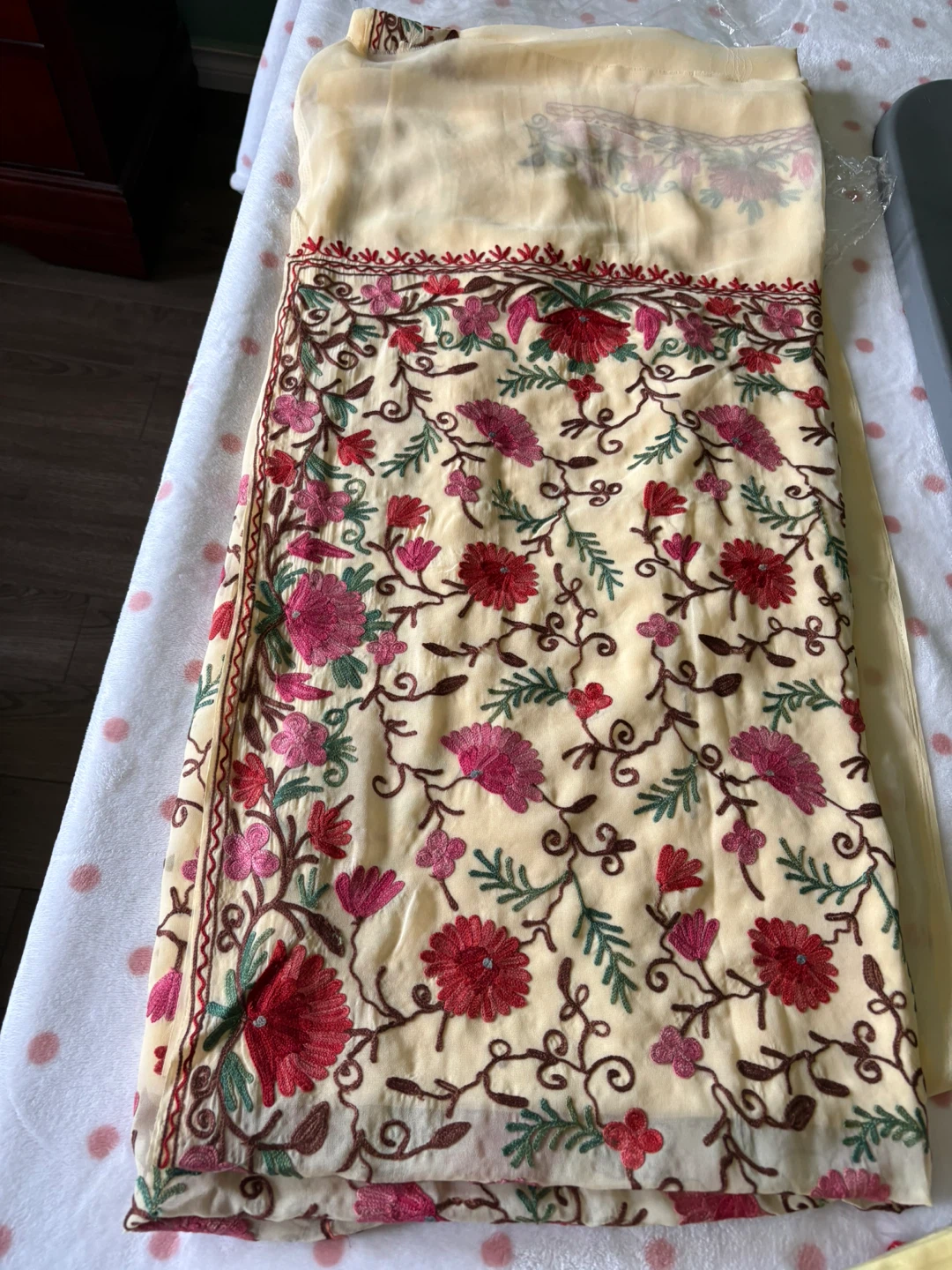 Embroidered Cream and Peach Fabric - photo 4