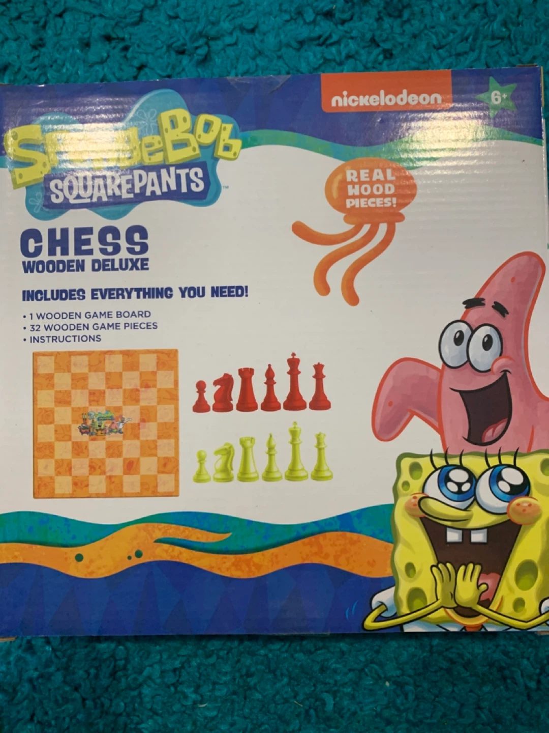 SpongeBob SquarePants Wooden Deluxe Chess Set