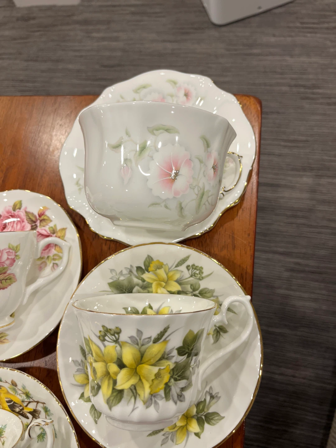 8 tea cups and saucers.  Made in England - photo 4