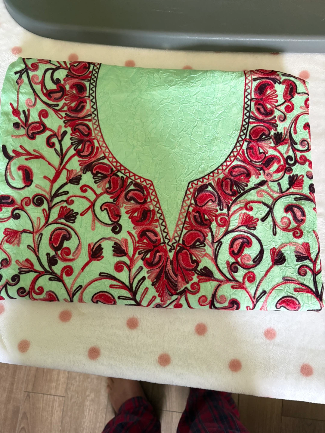 Embroidered Kaftan Tops - Set of 4 - photo 4