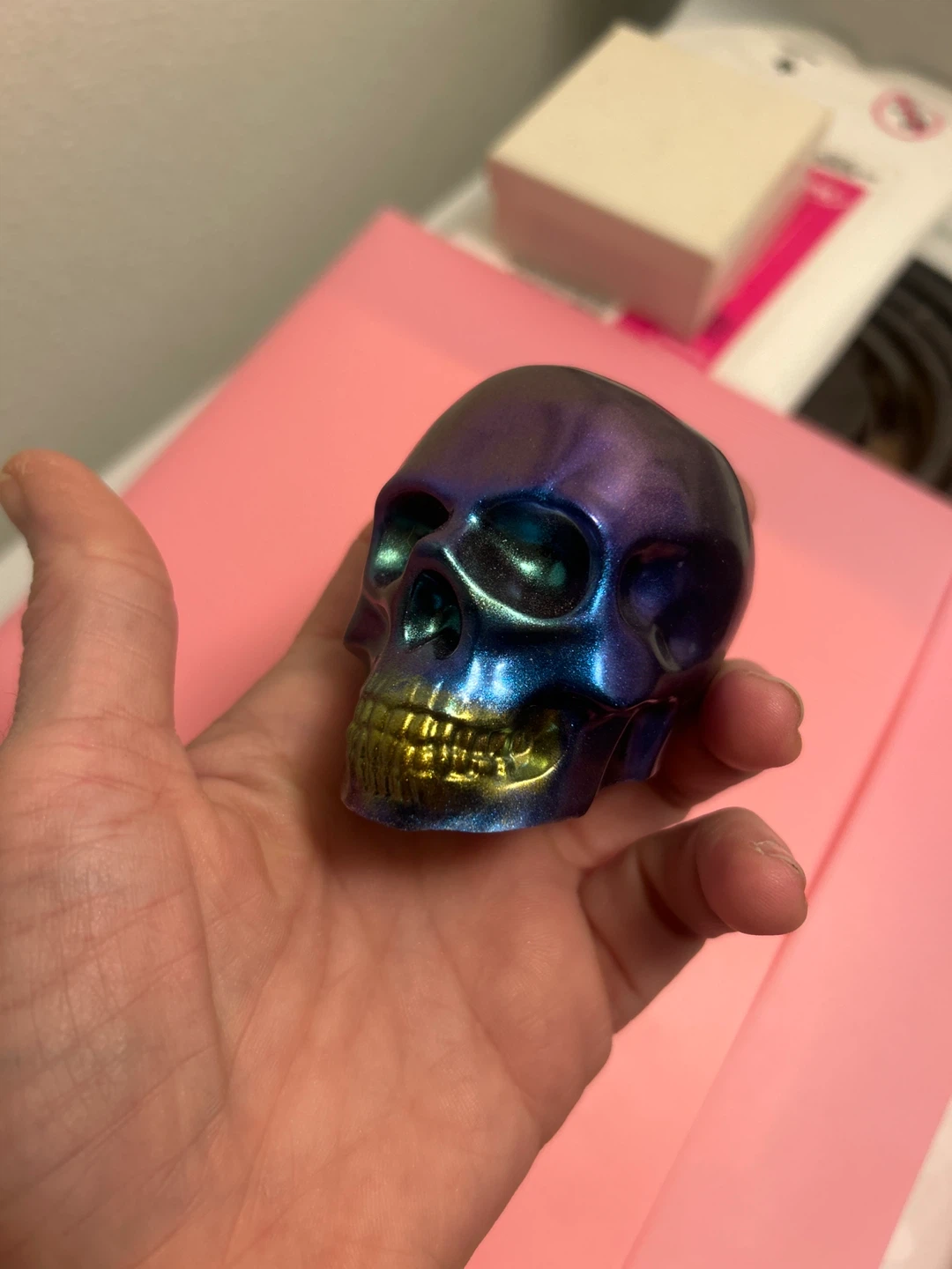 Resin Skull Figurine - photo 3