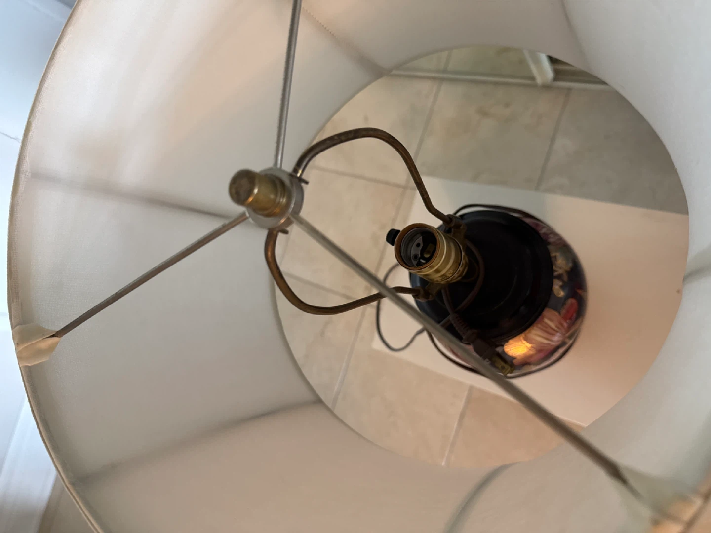 Vintage Floral Ceramic Table Lamp - photo 2