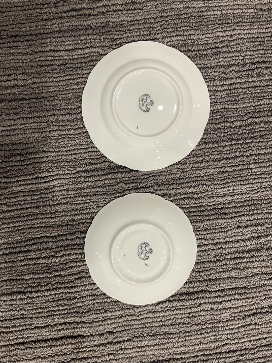 Royal Grafton fine bone china saucer and small plate - photo 2