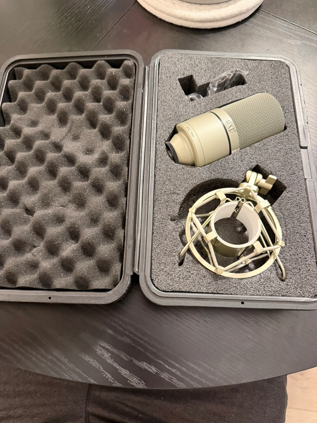 MXL 990 Condenser Microphone with Shock Mount - photo 2