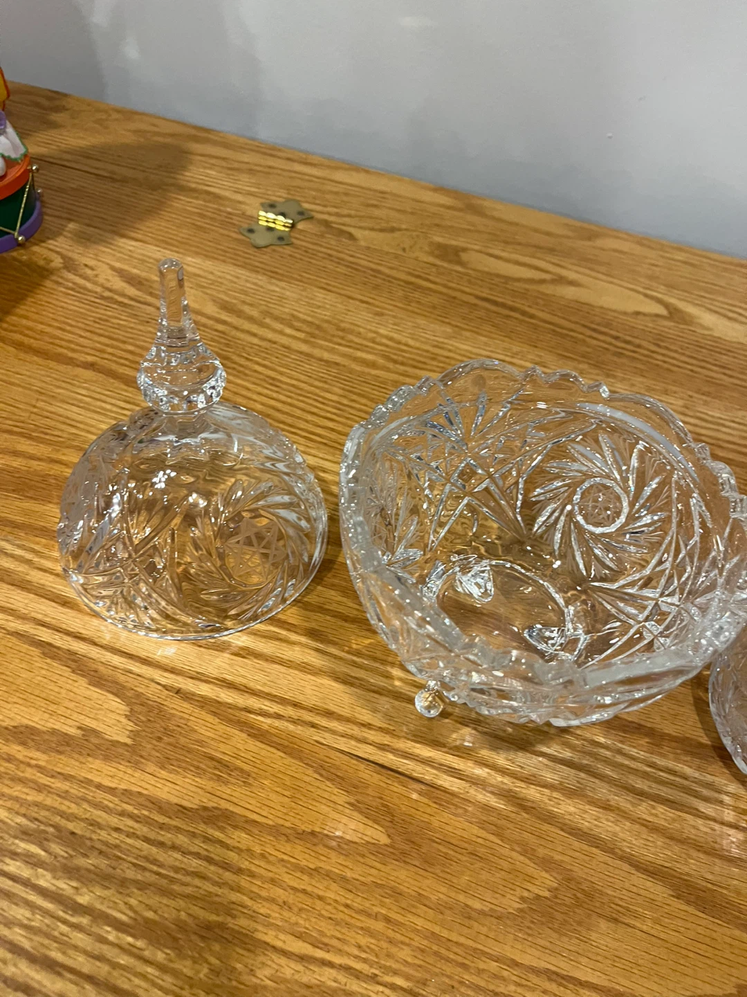 Various crystal items - photo 3