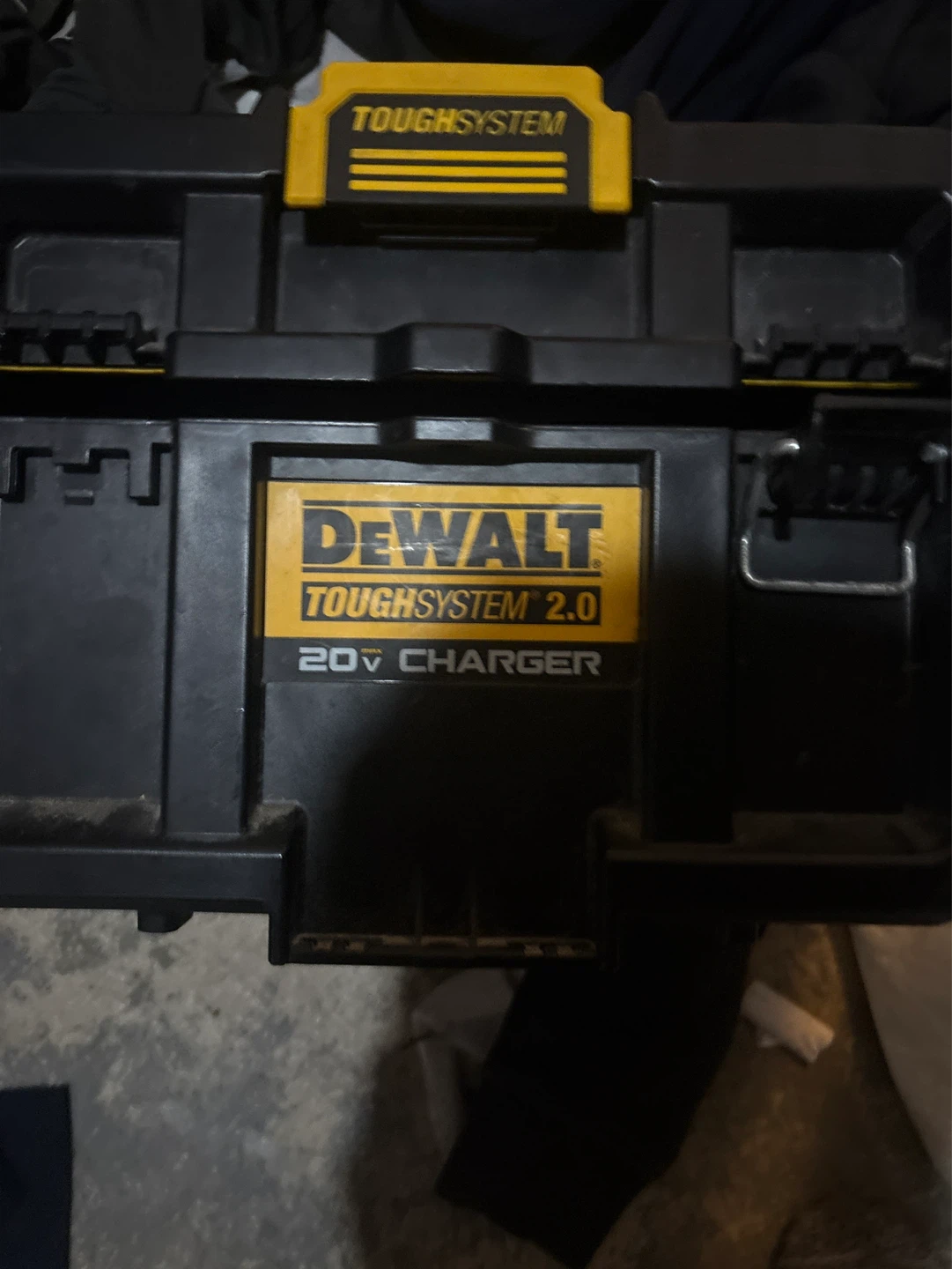 DEWALT ToughSystem 2.0 20V Charger - photo 2