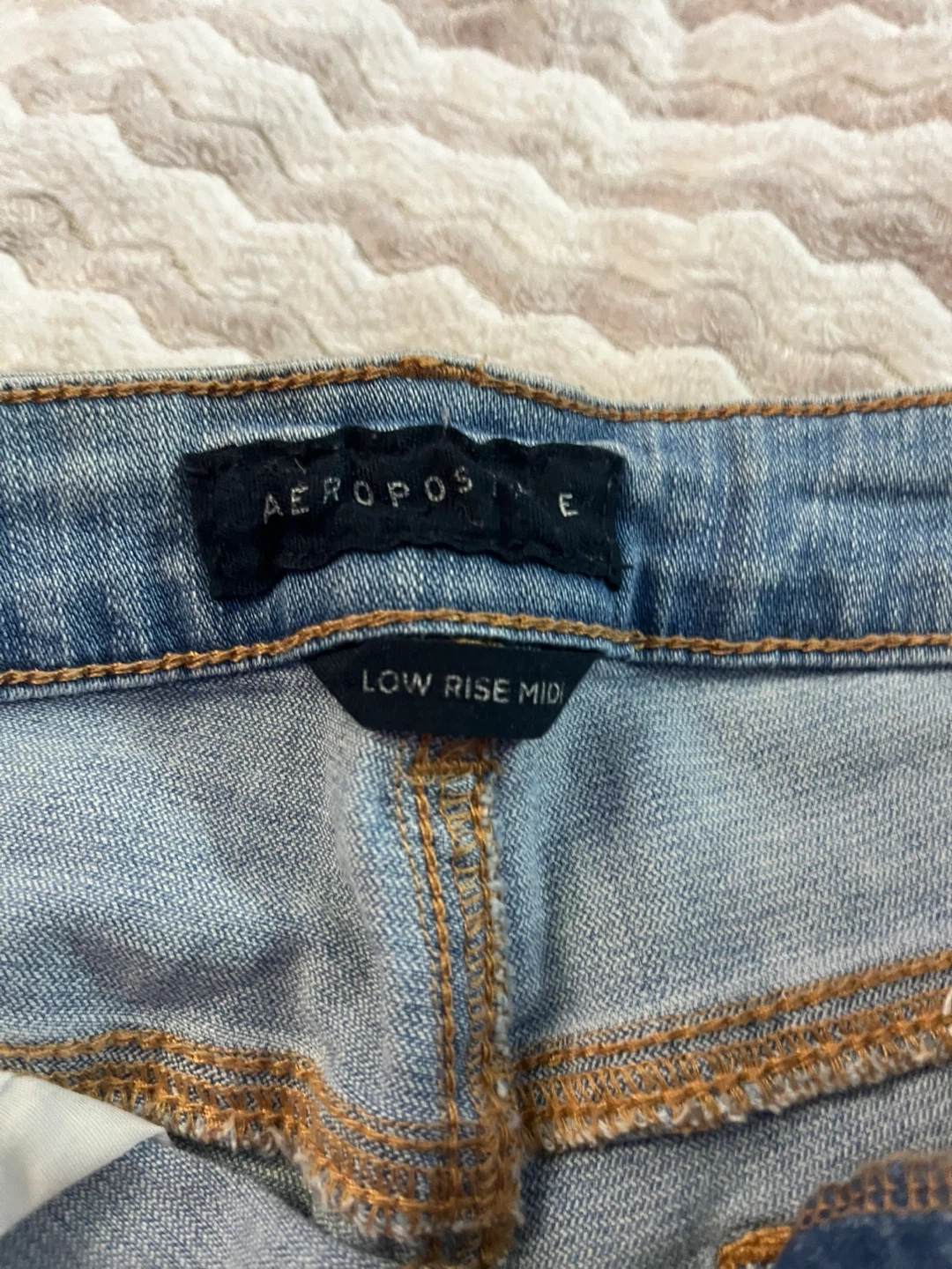Aeropostale low rise mid shorts light wash - photo 3