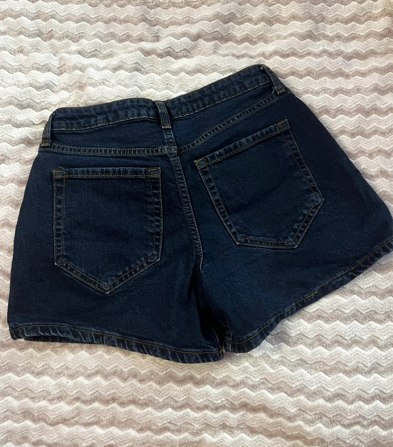 Target mid rise shorts - photo 2