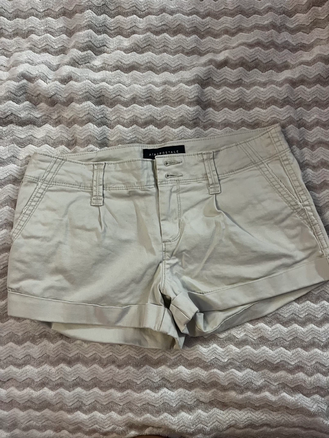 Aeropostale Low Rise Pleated Shorty Shorts