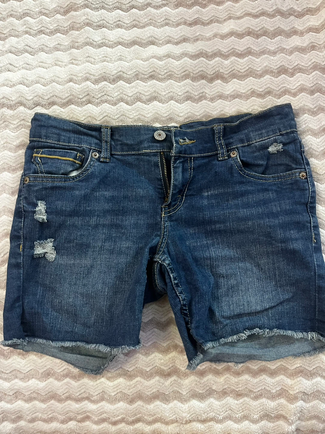 Levi’s boyfriend shorts