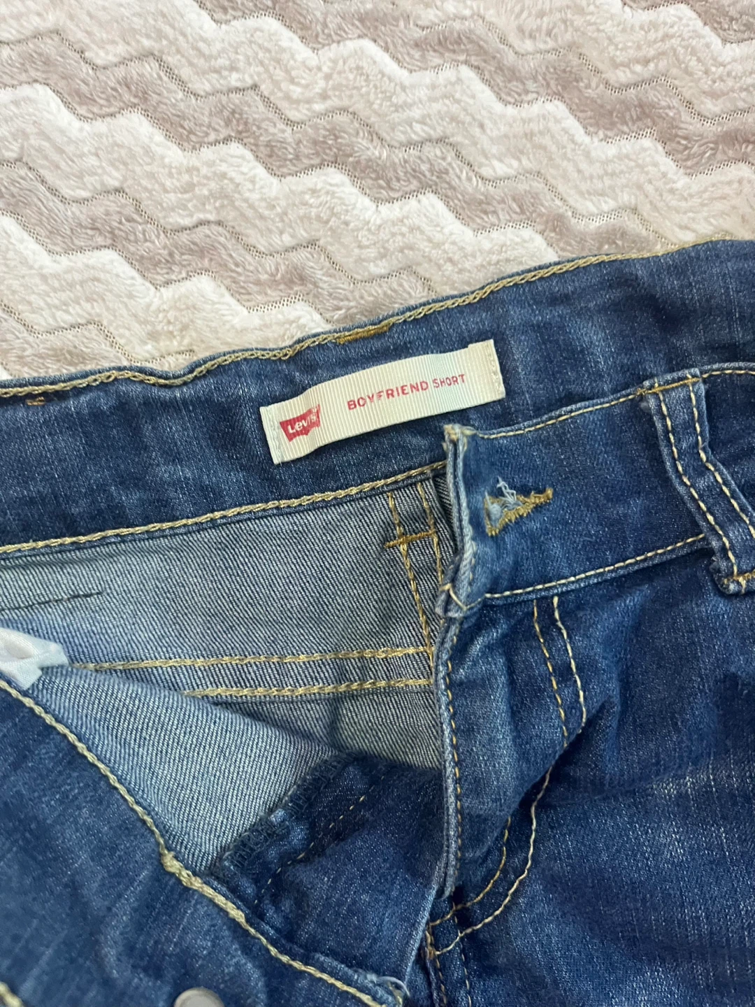 Levi’s boyfriend shorts - photo 3