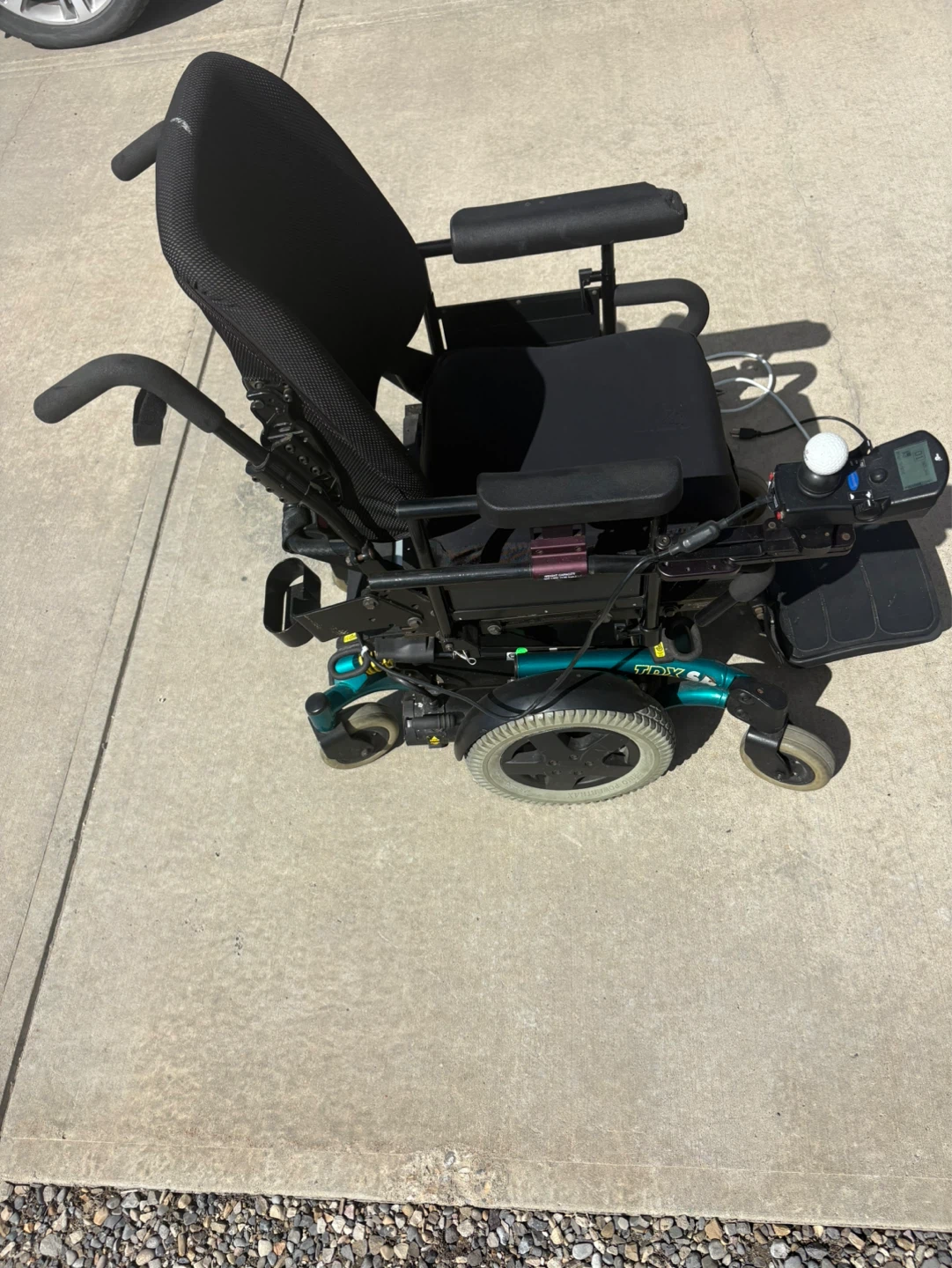 Invacare power chair - photo 4