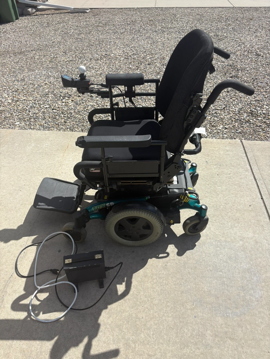 Invacare power chair - photo 2