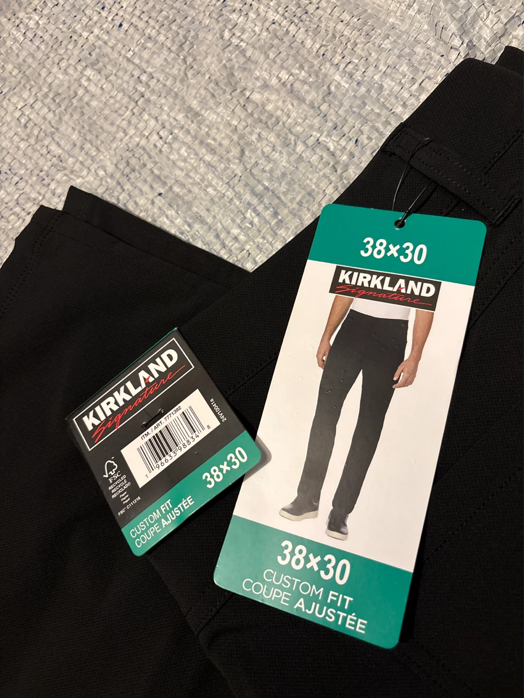 Kirkland Signature Men's 5-Pocket Performance Pant 38x30 - photo 2