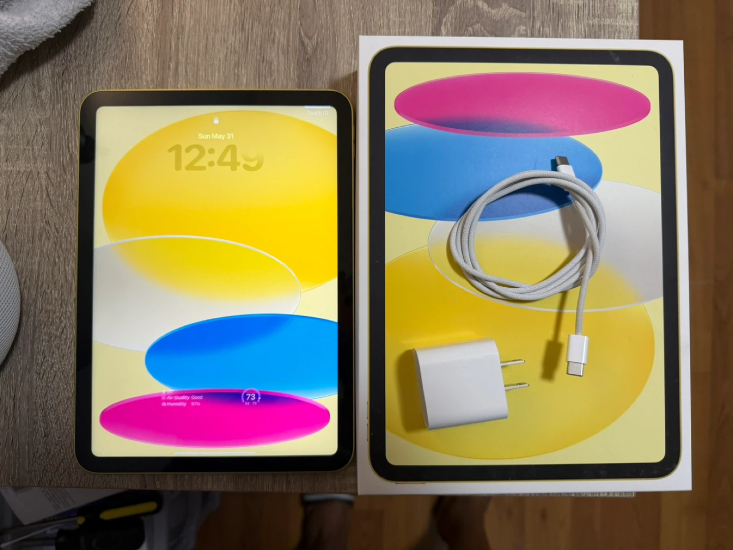 10th Gen iPad Yellow 128GB-Like new!