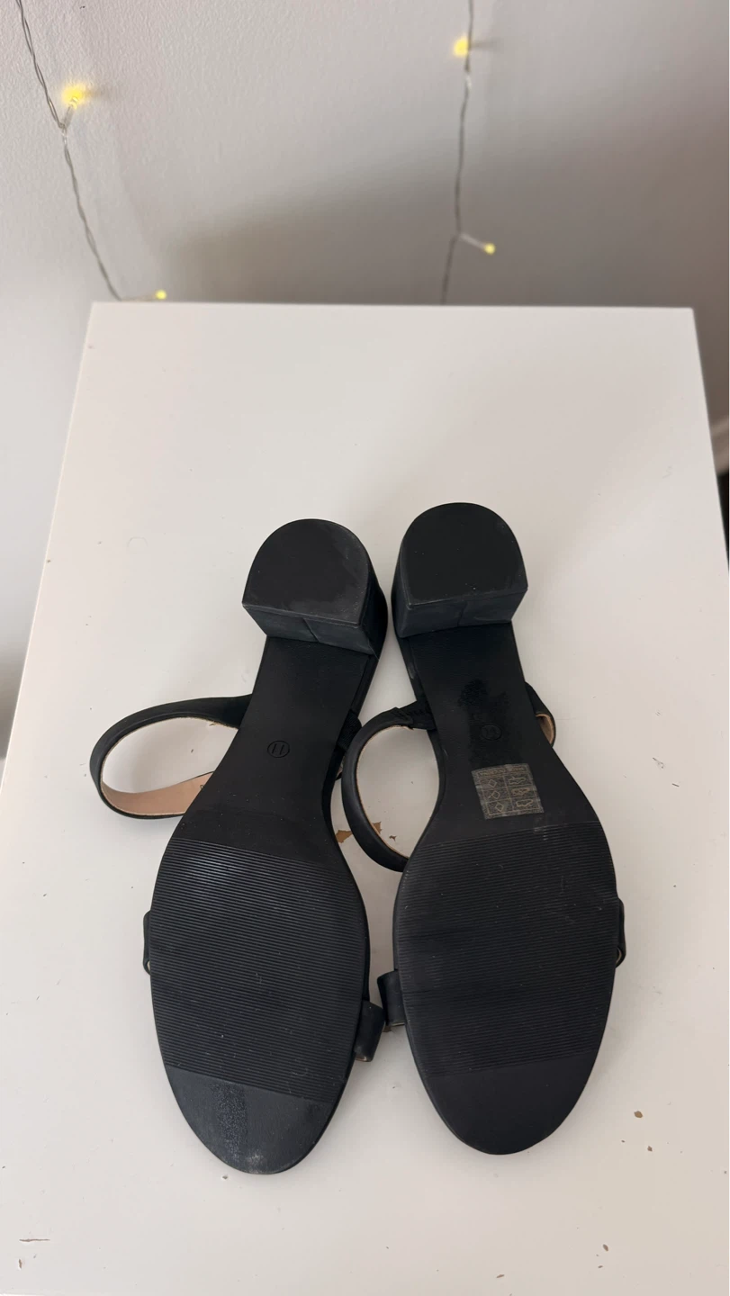 Dream Pairs Black Low Block Heel Sandals | Size 11 | Never Worn - photo 3