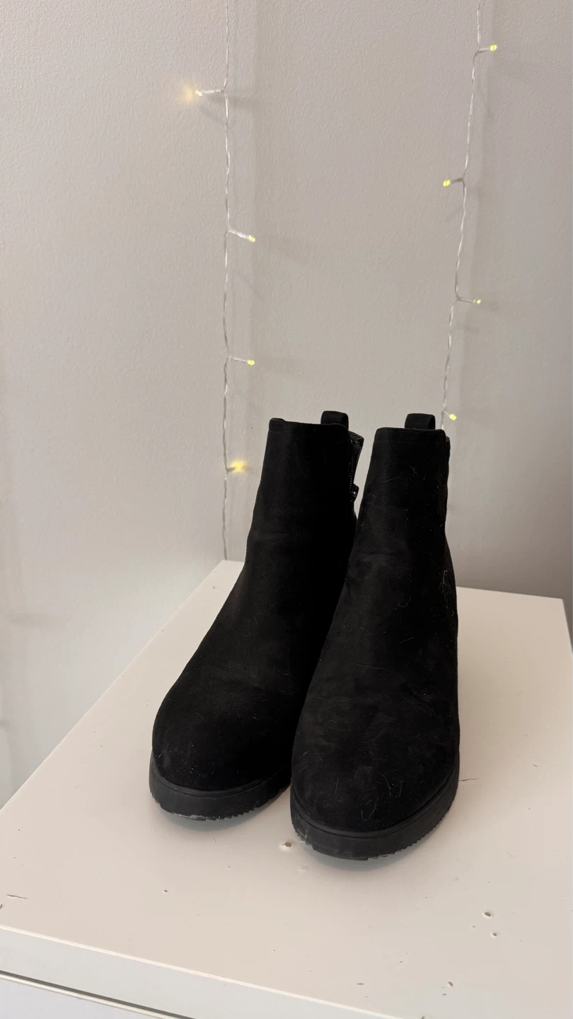 Dream Pairs Black Chunky Heel Ankle Boots Size 11