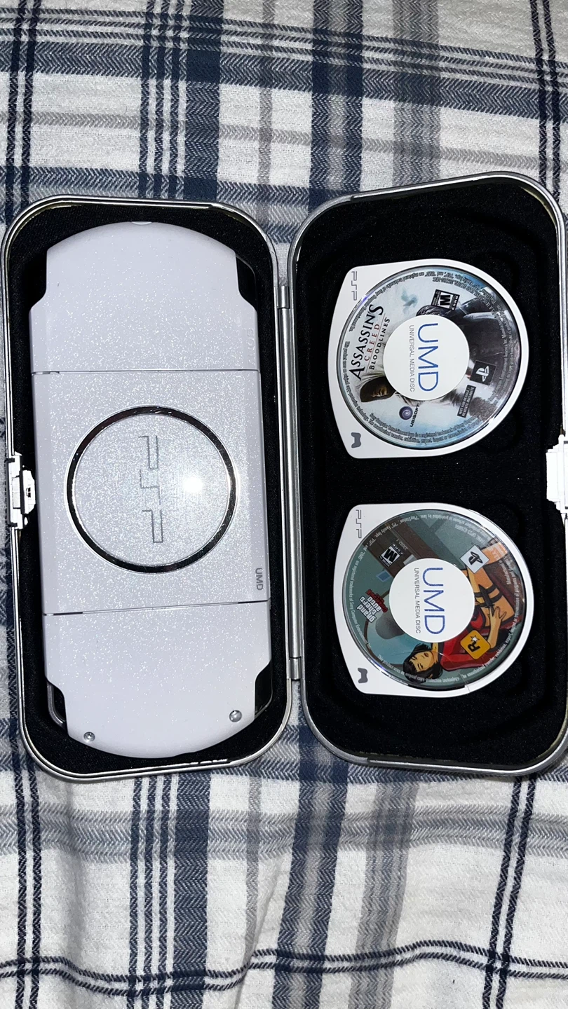 PSP 3001 - Mint condition - Pearl White - photo 3