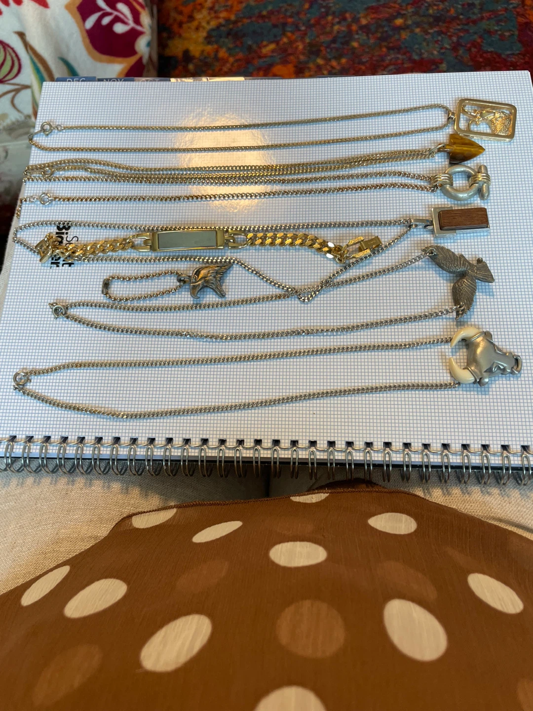 Avon Assorted Vintage Necklaces Lot - photo 2