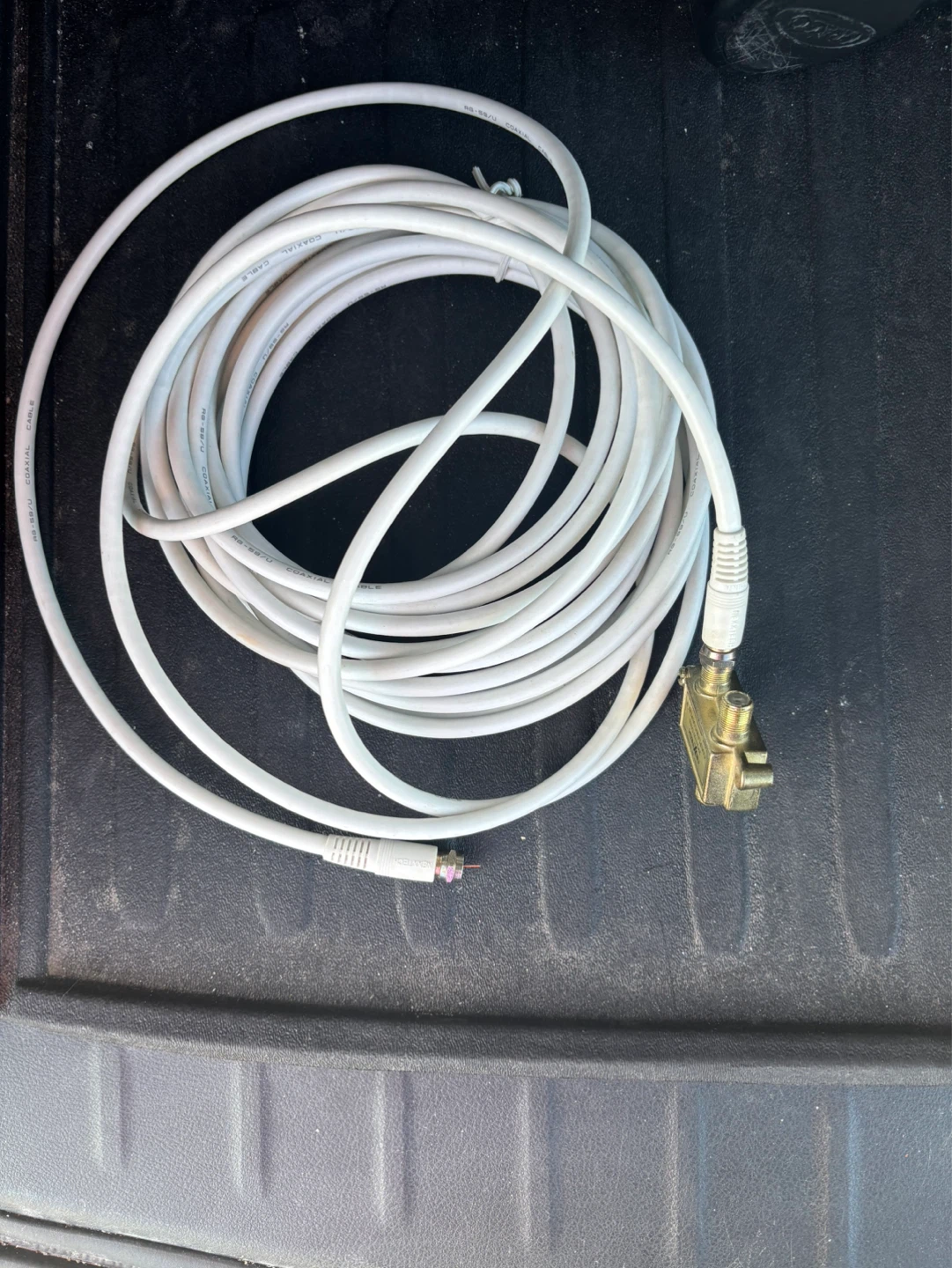 Used Nextech 2-Way Cable TV Splitter with Coaxial Cable