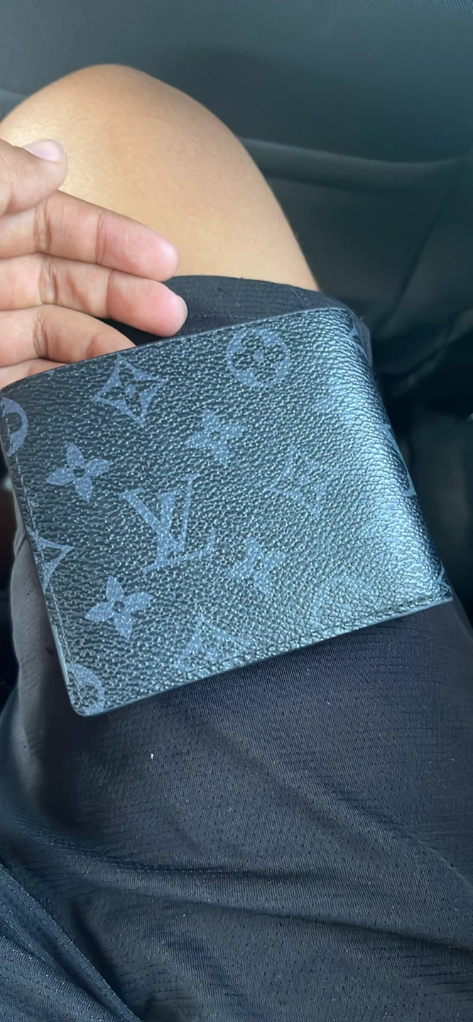 Louis Vuitton Mens Wallet - photo 5