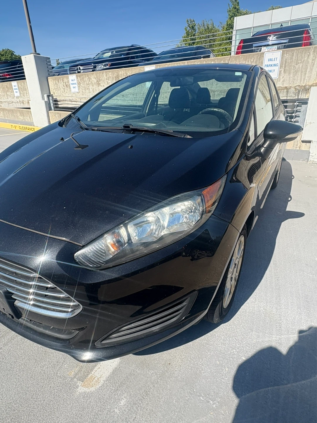 2015 Ford Fiesta . - photo 2