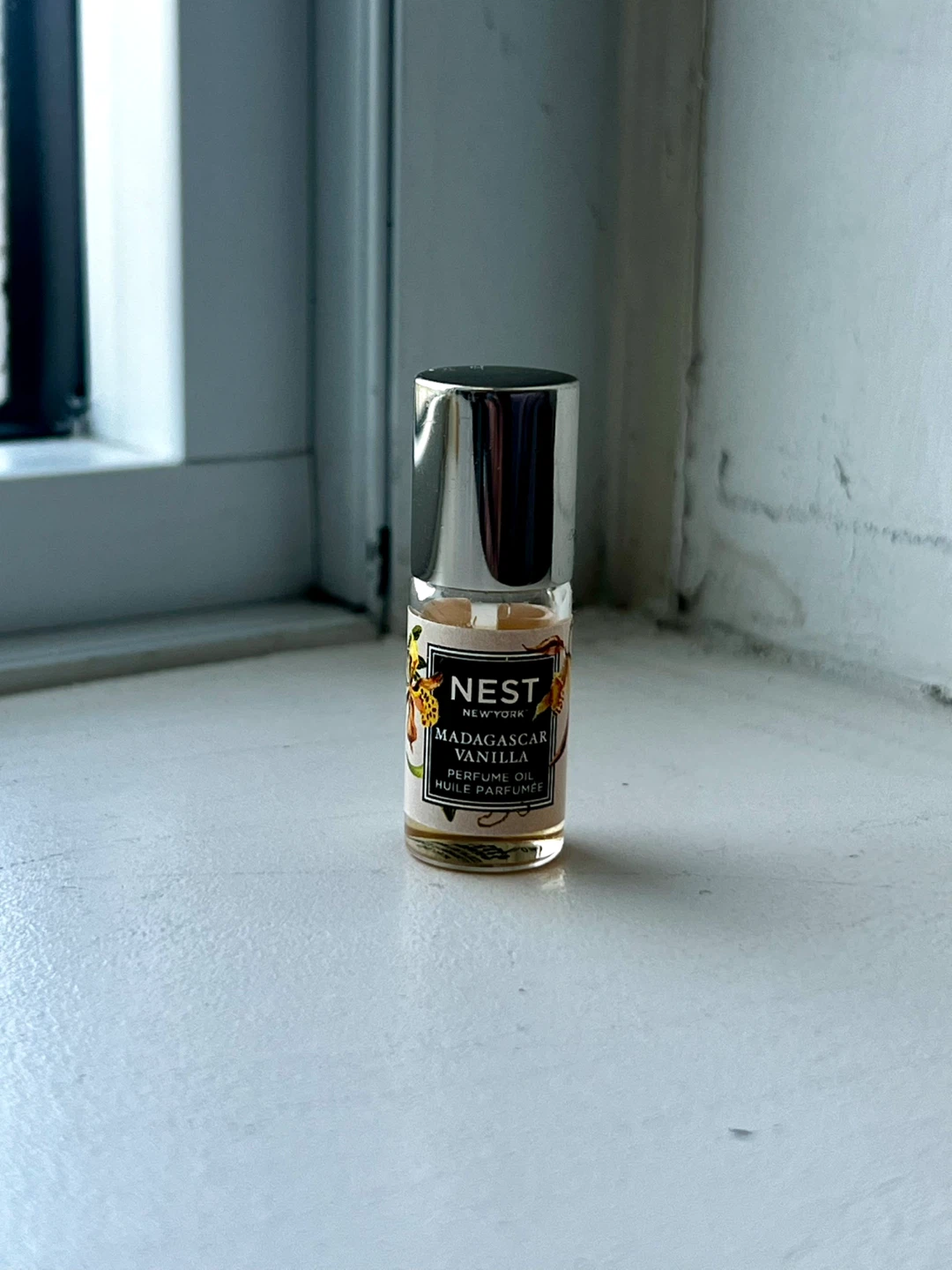 Nest Madagascar Vanilla Perfume Oil Rollerball - photo 2