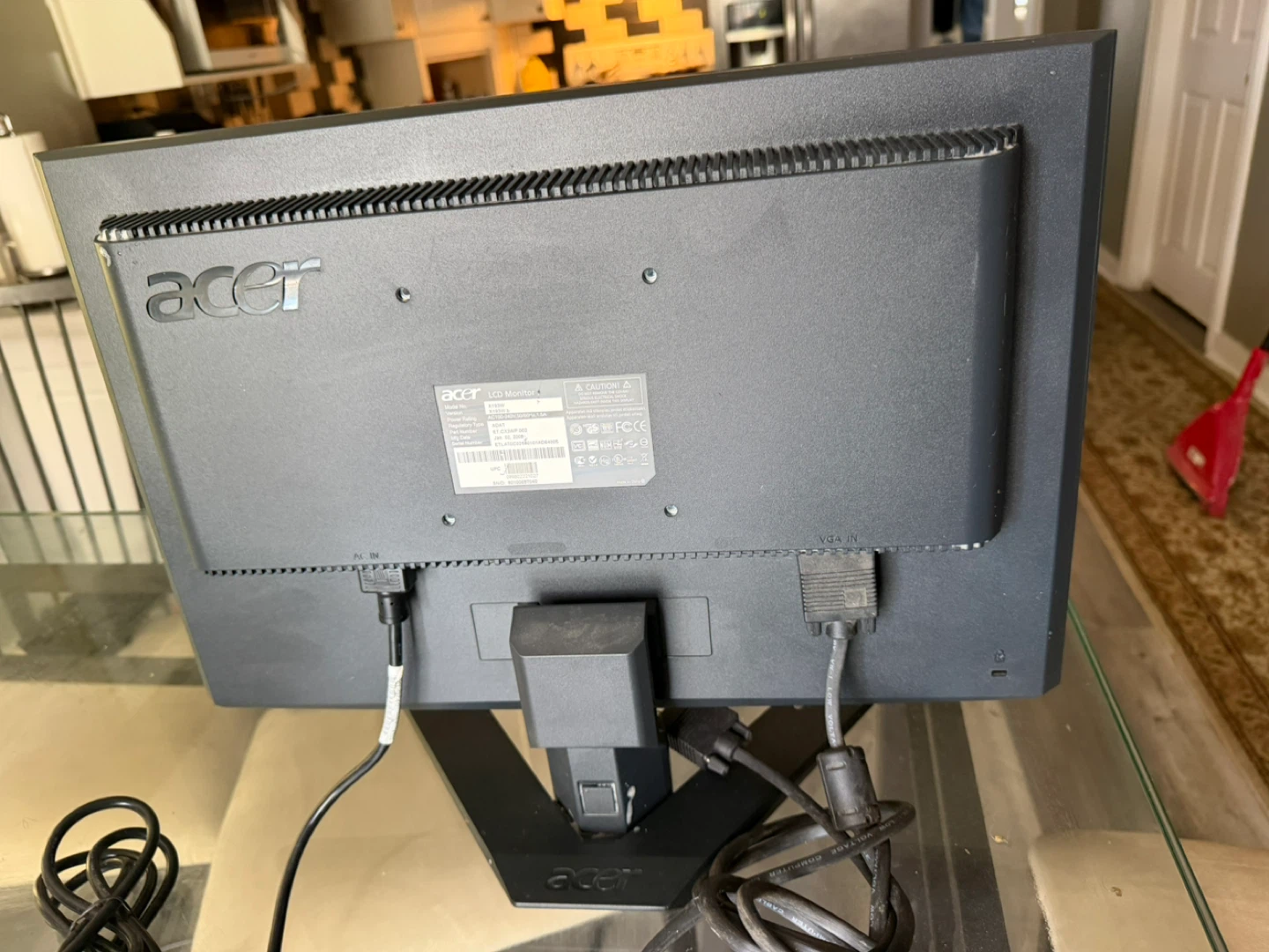 Acer X193W LCD Monitor- with 2 capale