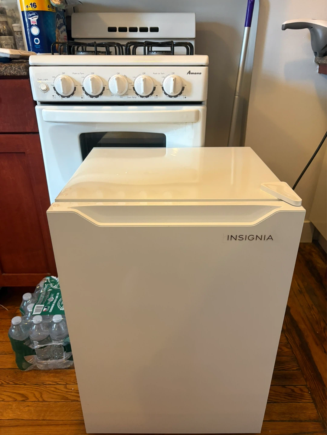 Selling insignia mini fridge