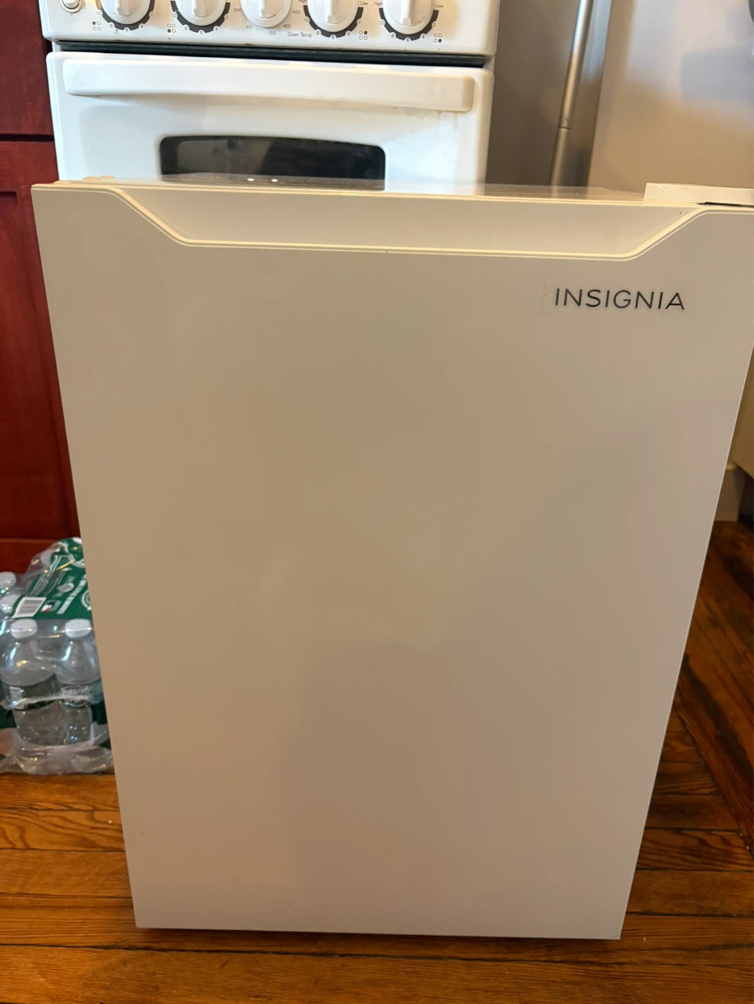 Selling insignia mini fridge - photo 3