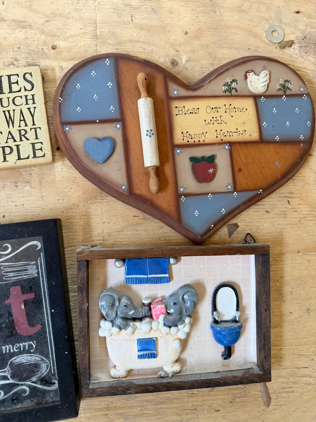 Decorative Wall Plaques Set- all for 20$