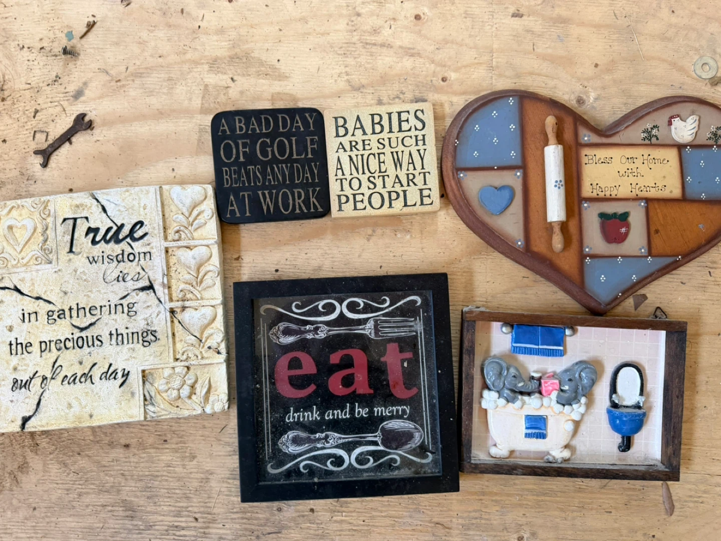 Decorative Wall Plaques Set- all for 20$ - photo 2