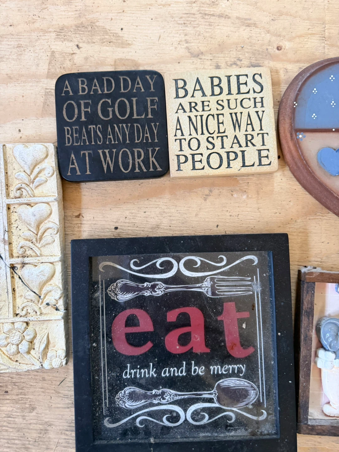 Decorative Wall Plaques Set- all for 20$ - photo 4