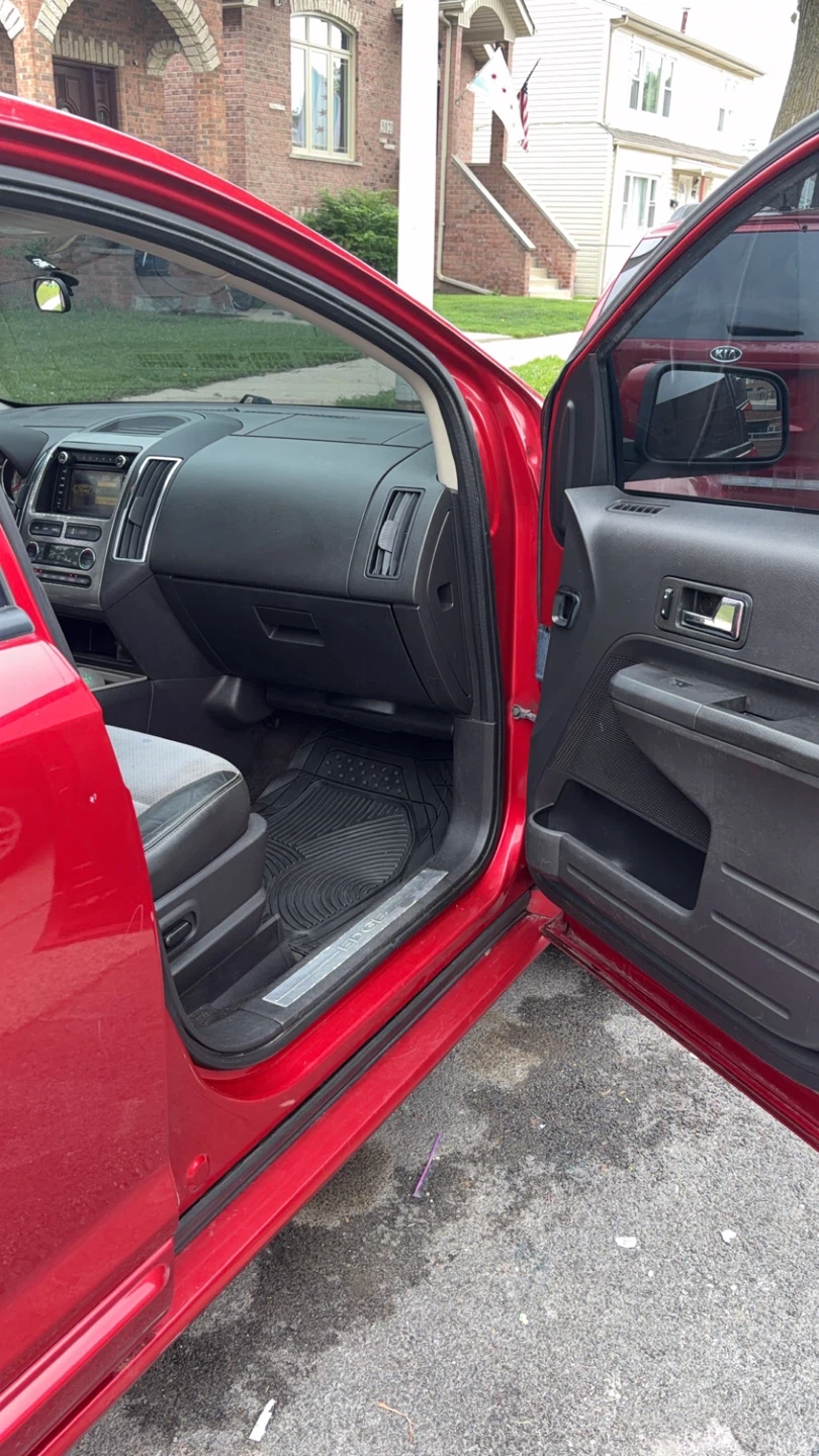 Red Ford Edge sport - photo 2
