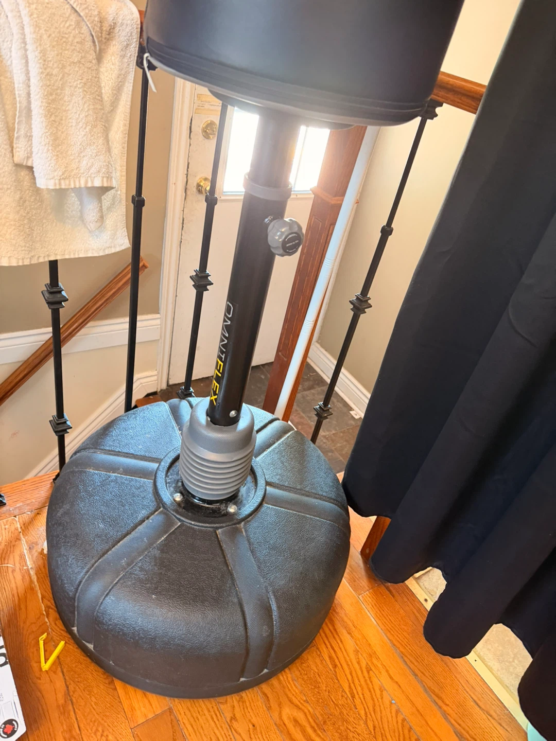 Everlast Freestanding Punching Bag - photo 3