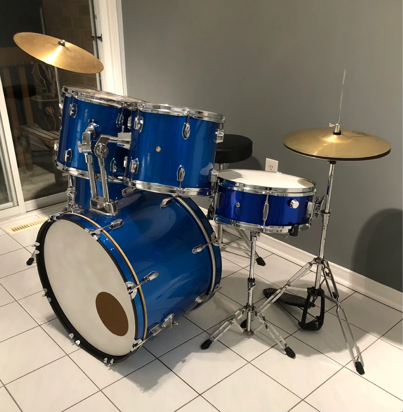 Blue drum set — amazing condition! - photo 4