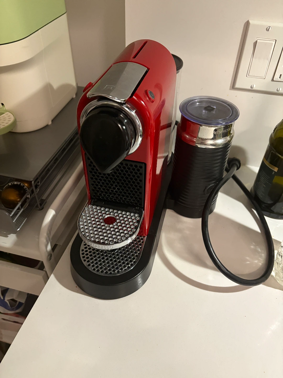 Nespresso original machine (old model) with milk frother