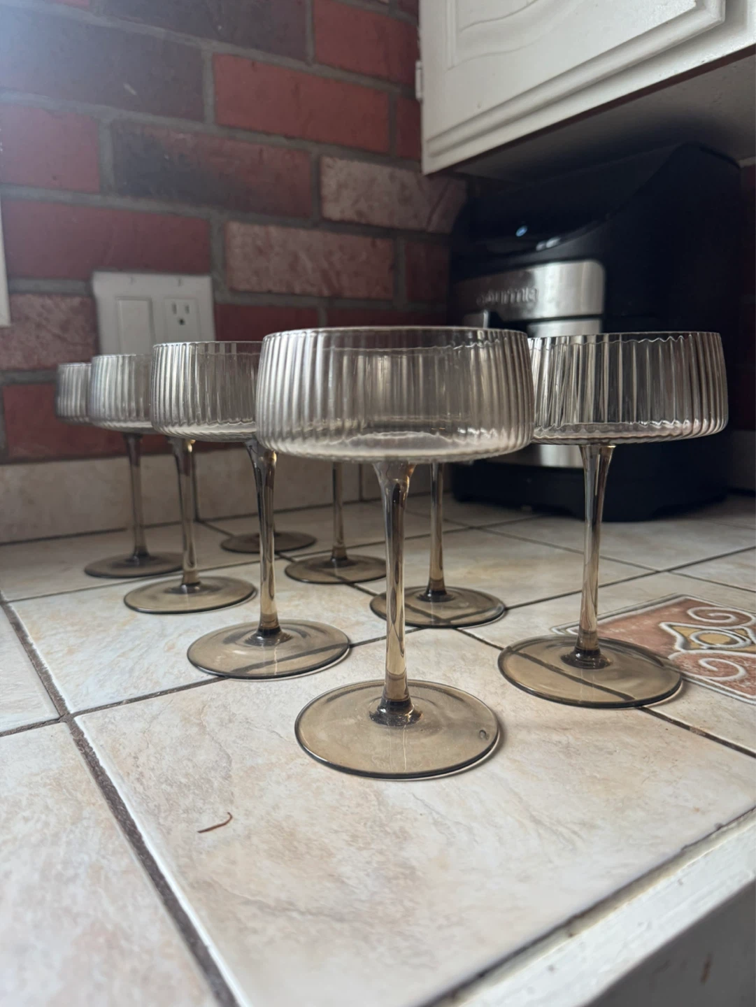 Set of 8 Coupe Glasses - Amber Tint