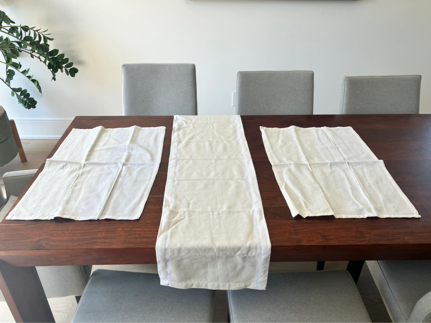 Cotton Table Runner and Placemats Set