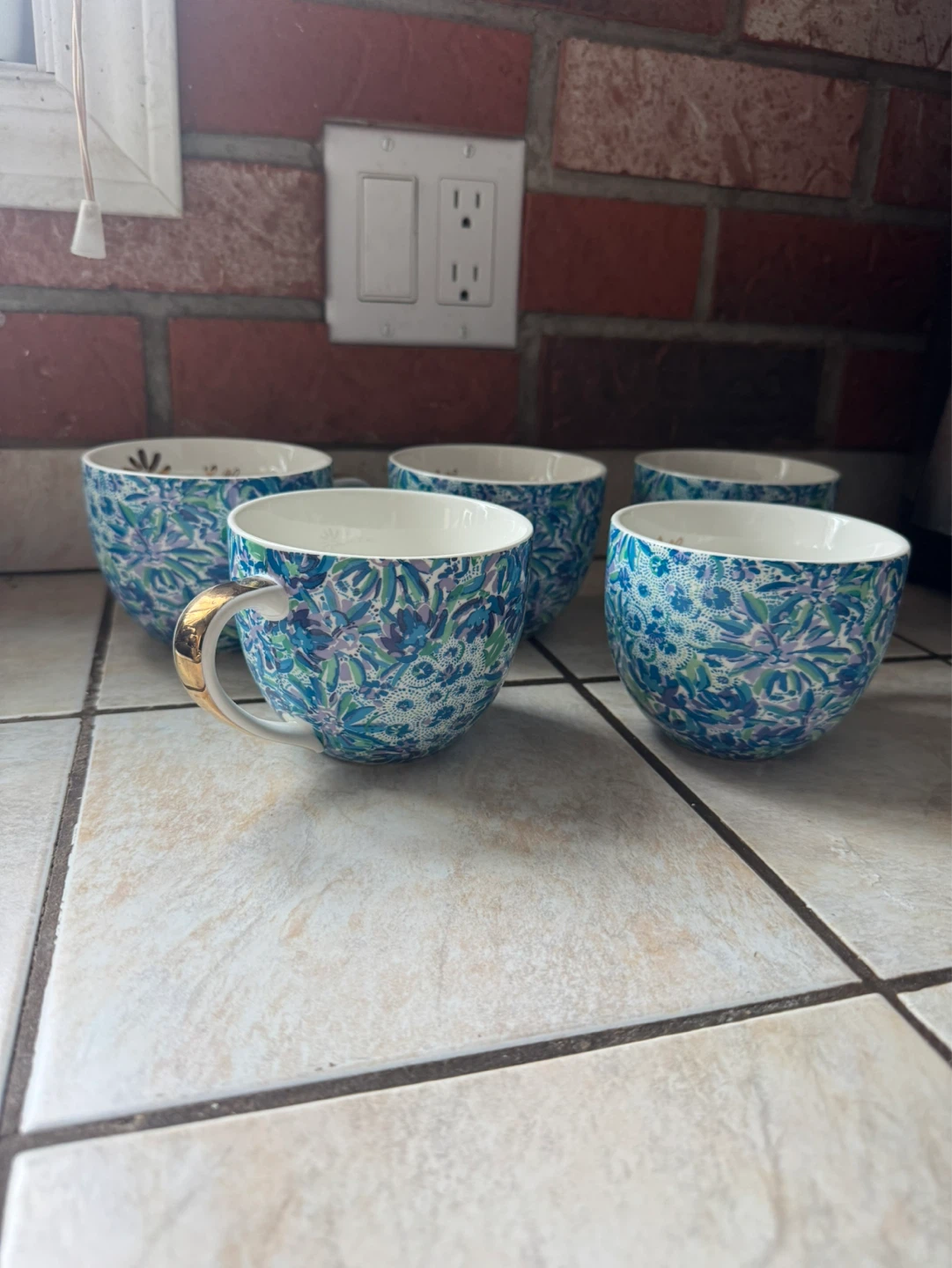 Lilly Pulitzer Mugs Set
