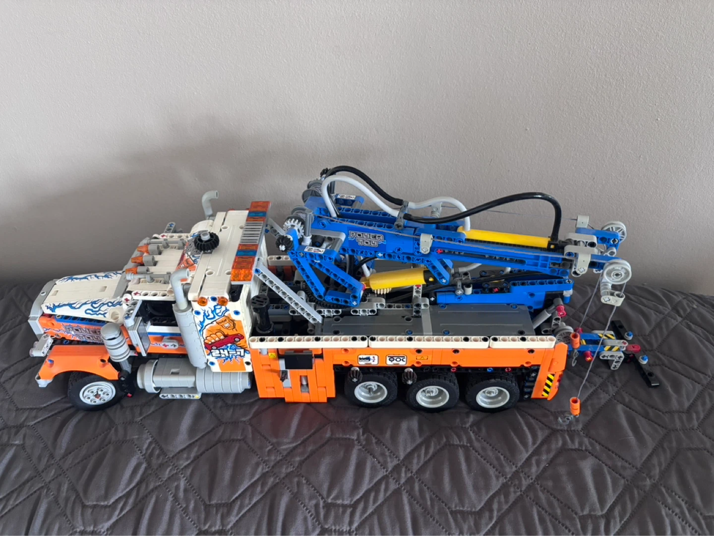 LEGO Technic Heavy-duty Tow Truck 42128. RETIRED PRODUCT. - photo 4