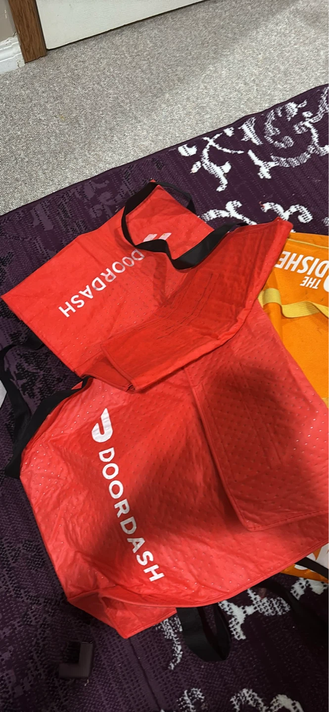DoorDash and SkipTheDishes Delivery Bags