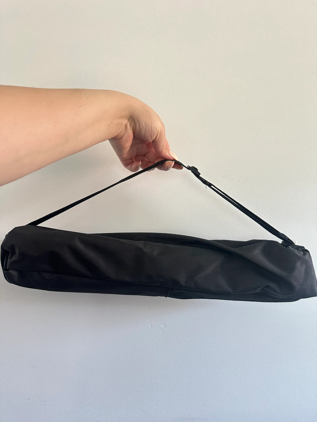 Tripod- Amazon Basics - photo 3